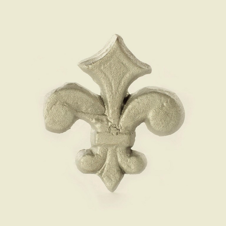 Ornement Fleur de Lys pour orner votre véranda ou votre pergola en compagnie de nos colonnes décoratives.